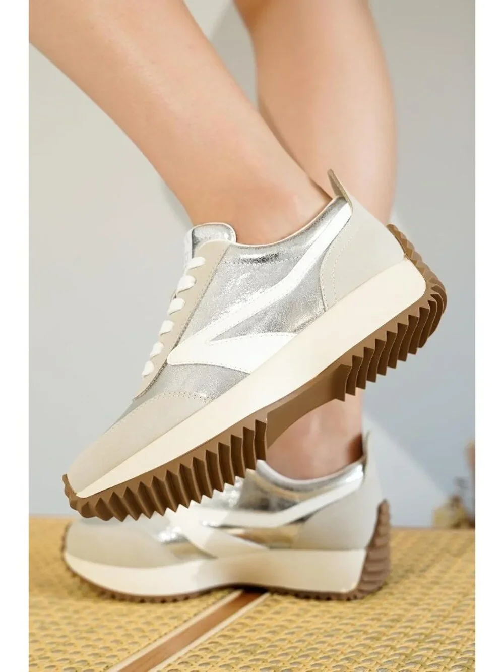 Women's Silver Confrontable Memory Foam Lightweight Spring Lace Up Sneaker Shoes
